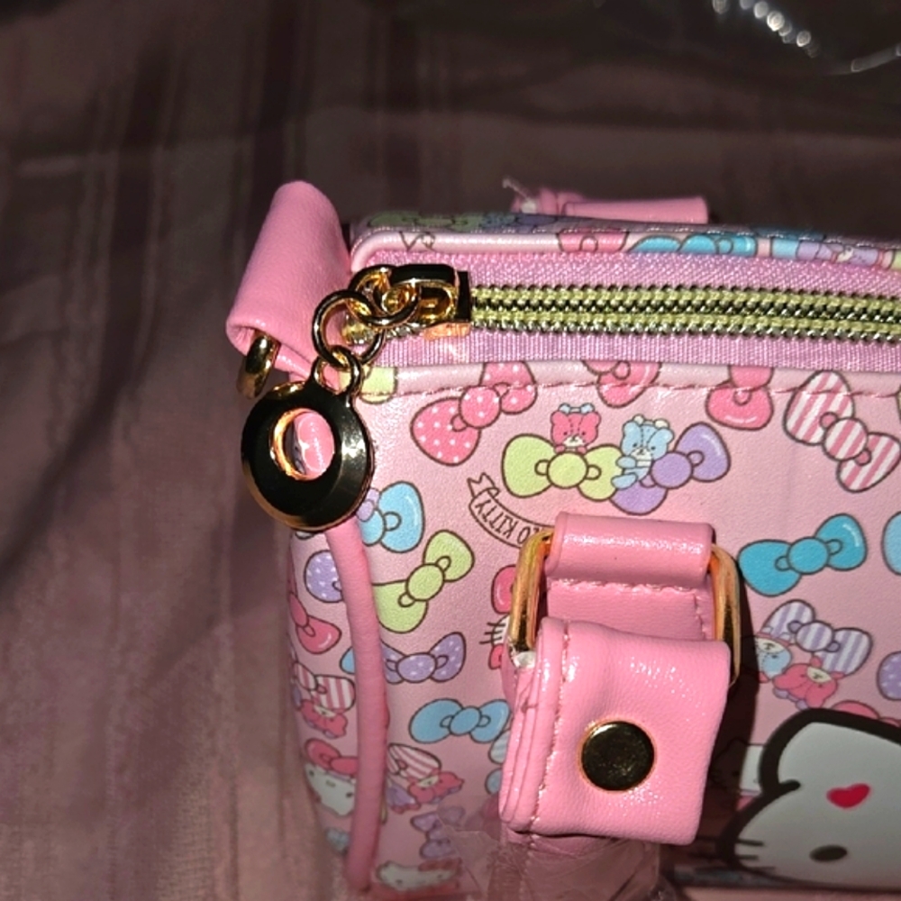 Hello Kitty Pink Handbag - Picture 5 of 10